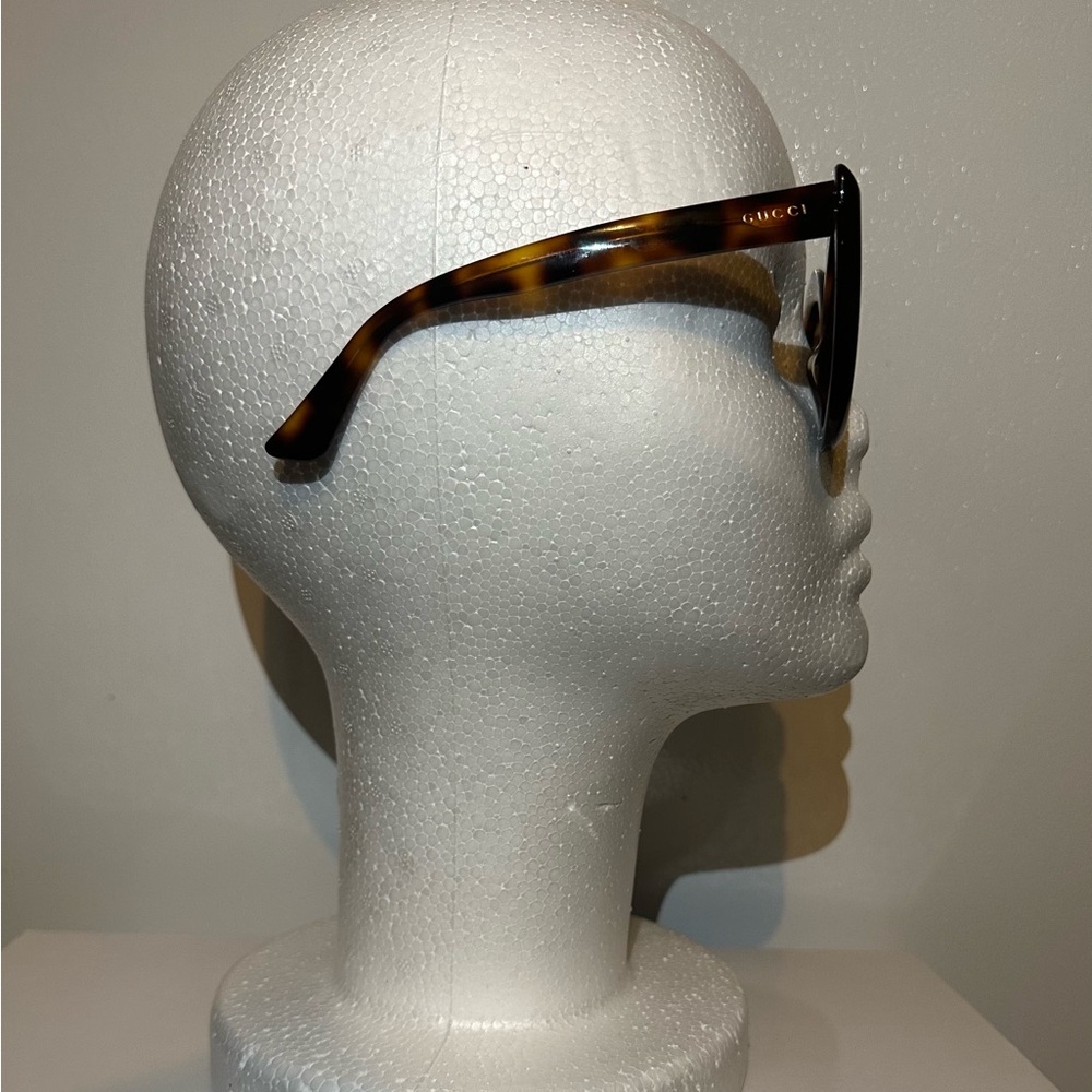 Authentic Gucci Tortoise Shell Cat Eye Sunglasses… - image 4
